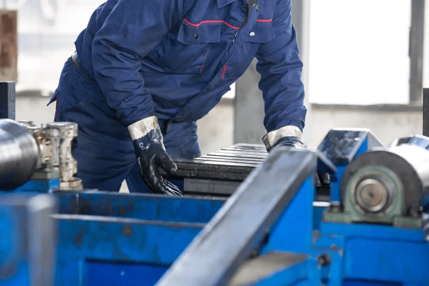 พับเหล็กสั่งทำพิเศษ ยืดหยุ่น ออกแบบได้ ตรงสเปกทุกอุตสาหกรรม